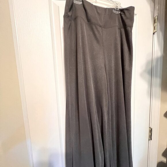 S. Levine Gray & Silver Sparkle Wide Legged Stretch Pants-Loose Fit-Size Large - Picture 8 of 10